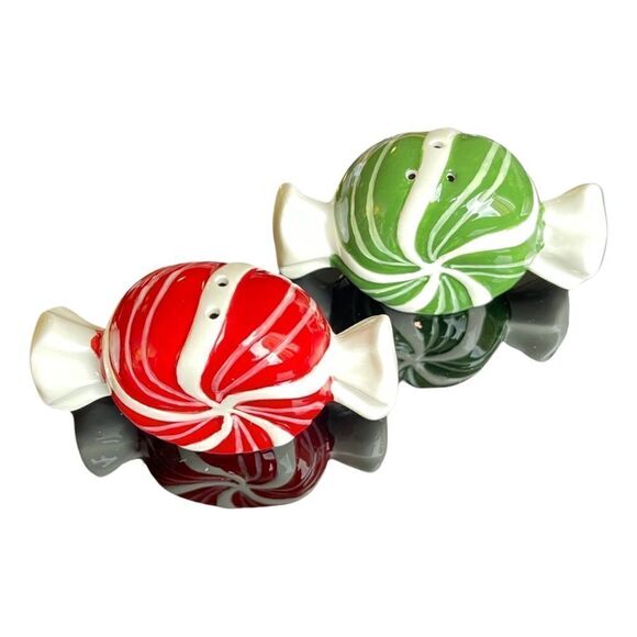 TAG Holiday Candy Peppermint Twist Salt & Pepper Set of 2 Red & Green NIB - Picture 1 of 15